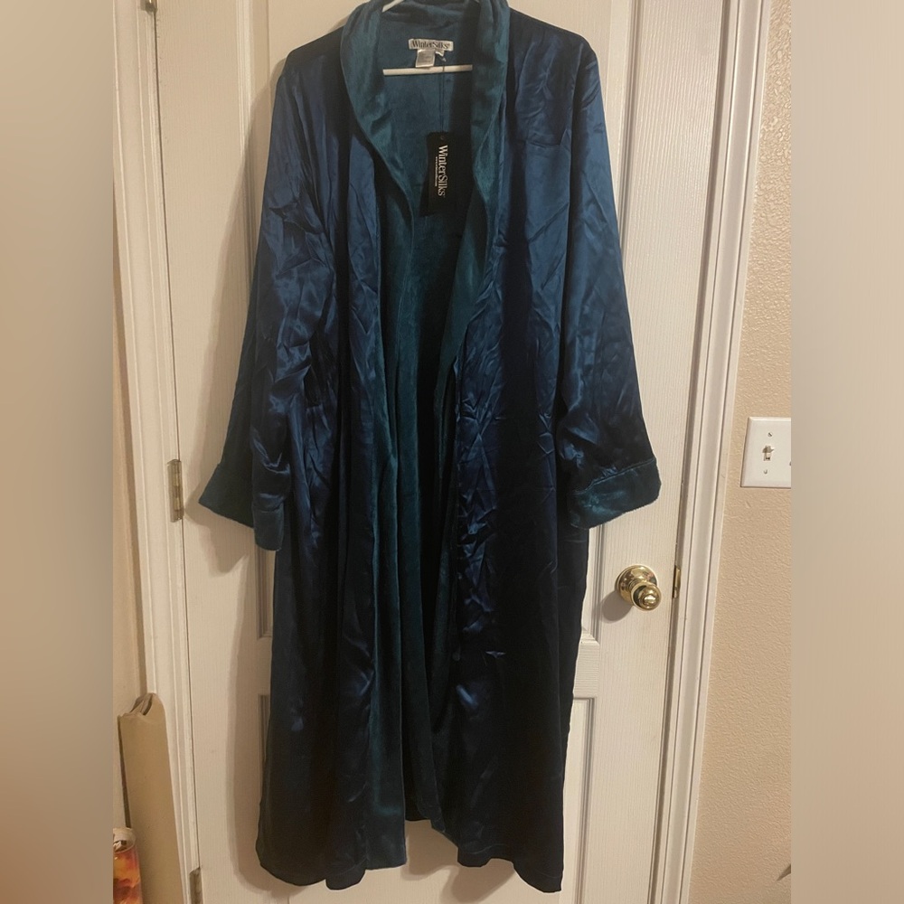 NWT WinterSilks Turquoise Long Sleeve 100% Silk Robe Size XL DOES NOT HAVE SASH!